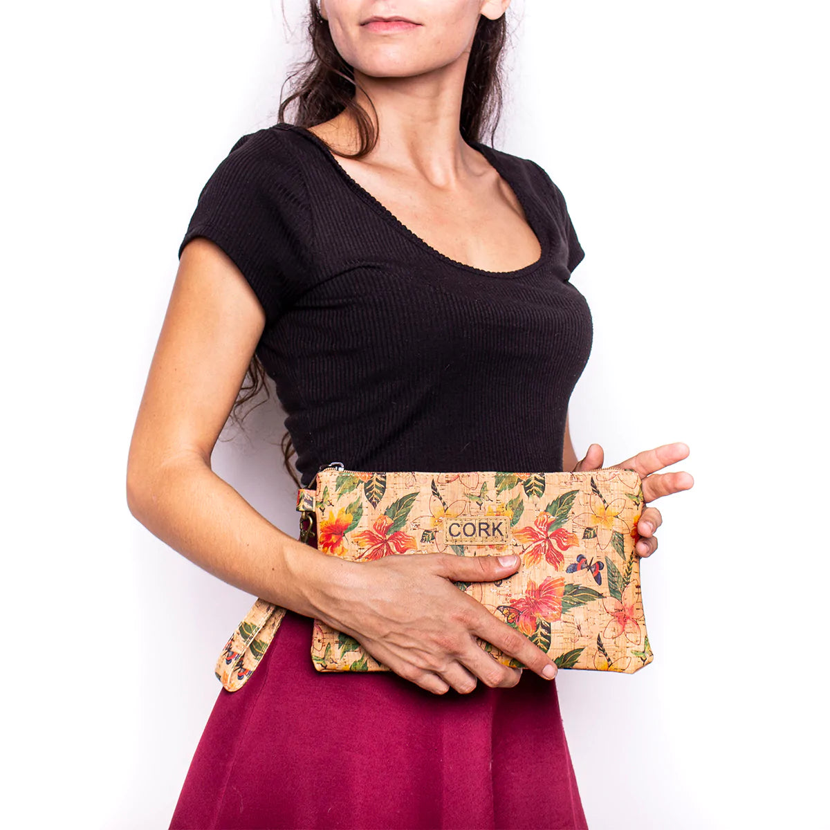 Natural cork with pattern envelope clutch
